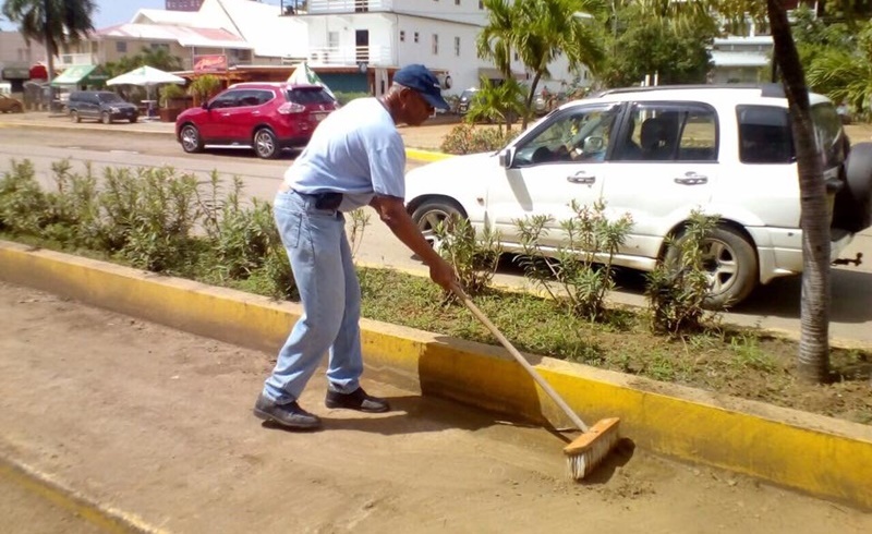 Premier defensive: 30,000 can do the cleanup!