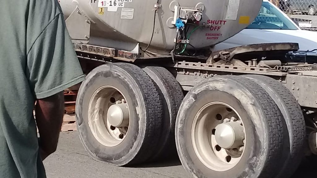 Major traffic buildup as fuel tank falls off truck