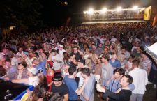 Scene from Foxy's Old Year's Night party on Jost Van Dyke. (Photos by Andre 'Shadow' Dawson)