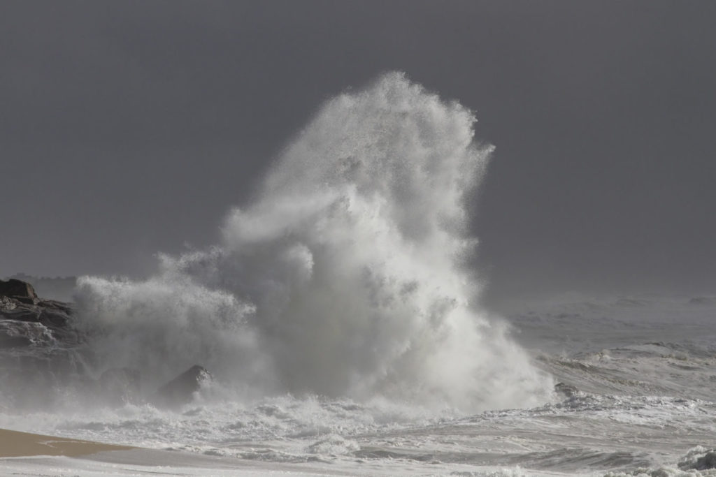 BVI under high surf warning, beachgoers advised to keep away from sea