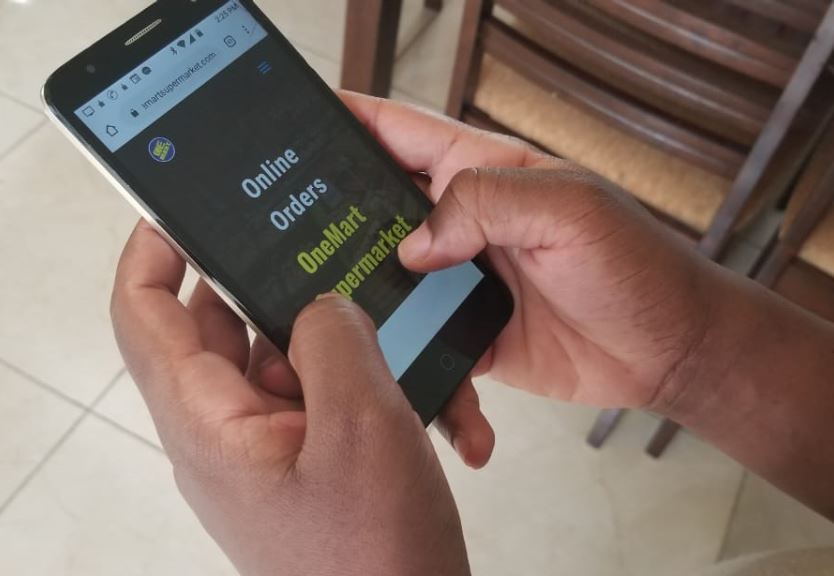 Online shopping dilemma! Days before some residents receive deliveries