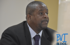 Premier unfazed by ‘bloggers’ on online news sites