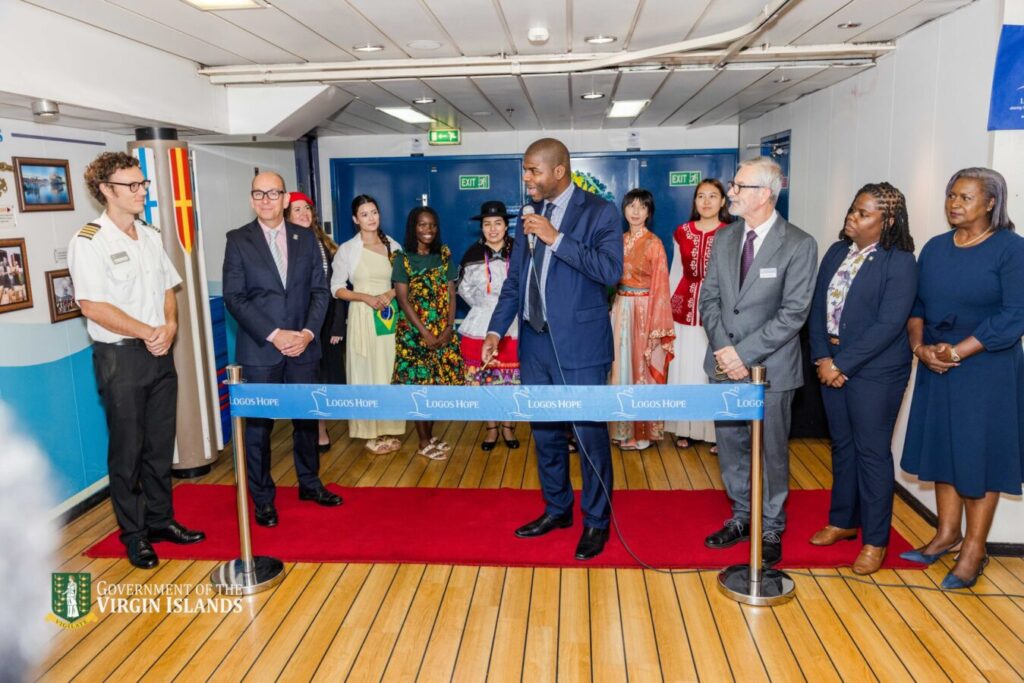 Premier hails Logos Hope visit as ‘Gateway to Discovery’